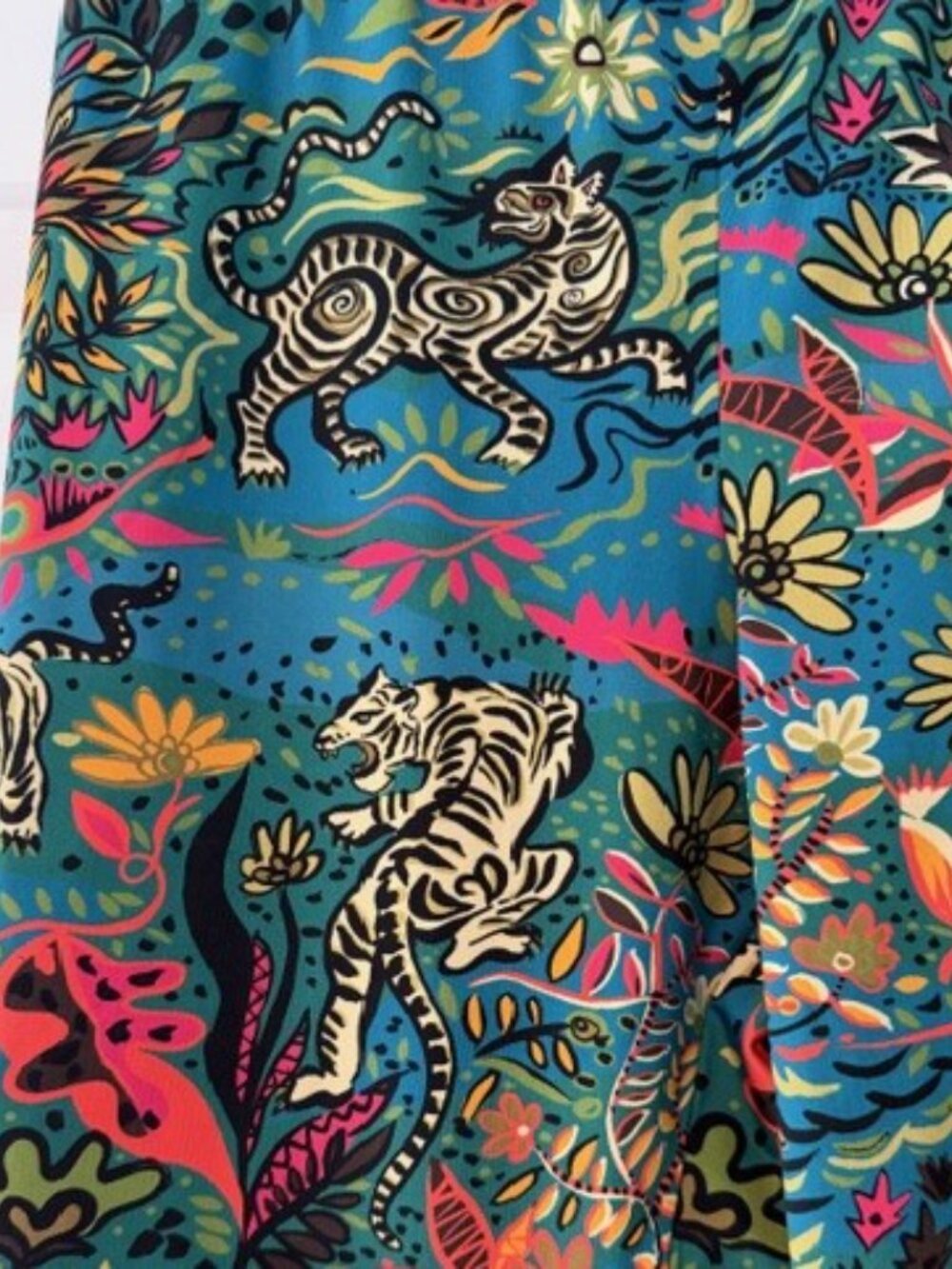LA DoubleJ Leggings in Colorful Print - Picture 3 of 7